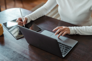 【未来案件】AIを活用した人事労務システムのフィールドセールス｜派遣契約
